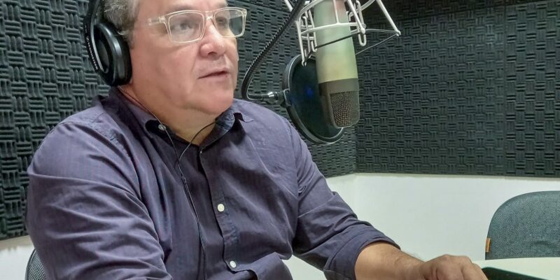<strong>Walderrama destaca transparênci</strong>a <strong>do Legislativo em entrevista à rádio</strong>
