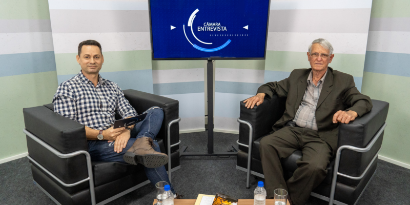 ESCRITOR JOÃO BARBOSA É O CONVIDADO DO CÂMARA ENTREVISTA DESTA QUARTA