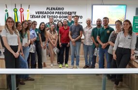 SERVIDORES RECEBEM ORIENTAÇÃO PREVENTIVA SOBRE SAÚDE MENTAL