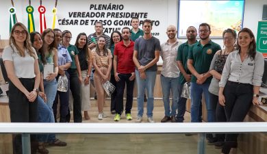 SERVIDORES RECEBEM ORIENTAÇÃO PREVENTIVA SOBRE SAÚDE MENTAL