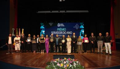 EMOÇÃO E HOMENAGENS MARCAM ENTREGA DO PRÊMIO SERVIDOR DO ANO 2023