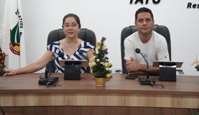 COMISSÃO RECEBE REPRESENTANTES DO EXECUTIVO PARA DEBATER PROJETOS