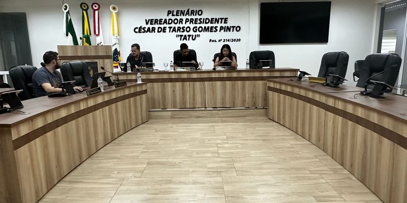 COMISSÕES PERMANENTES DEBATEM PROJETOS VOLTADOS AO FUNCIONALSMO E DESENVOLVIMENTO SETORIAL DE EXTREMA