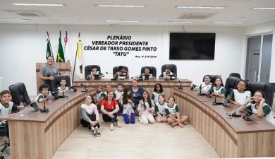 “CÂMARA DE PORTAS ABERTAS” APROXIMA A POPULAÇÃO DO LEGISLATIVO COM VISITAS TÉCNICAS E GUIADAS