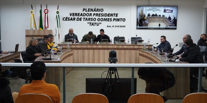 CÂMARA REALIZA 9ª REUNIÃO EXTRAORDINÁRIA