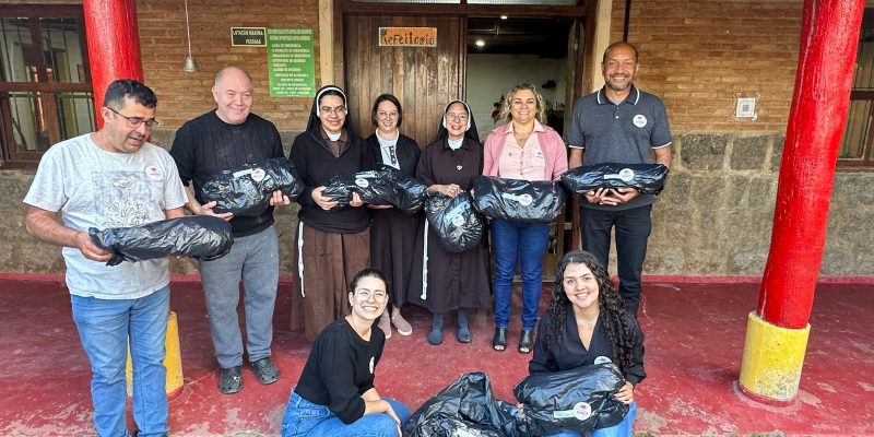 CAMPANHA DO AGASALHO REALIZA A PRIMEIRA ENTREGA DAS DOAÇÕES ÀS INSTITUIÇÕES DE EXTREMA