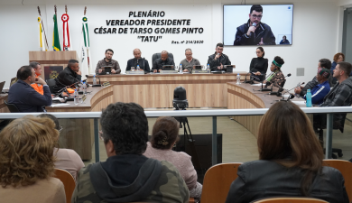 POPULAÇÃO LOTA PLENÁRIA DA CÂMARA NA 2ª AUDIÊNCIA PÚBLICA DA LDO