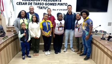 CLUBES DE AVENTUREIROS E DESBRAVADORES DA IGREJA ADVENTISTA DO SÉTIMO DIA APRESENTAM PROJETOS À CÂMARA