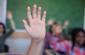 ESCOLA DO LEGISLATIVO ABORDA A IMPORTÂNCIA DA EDUCAÇÃO POLÍTICA NAS ESCOLAS PARA INCENTIVO AO VOTO CONSCIENTE