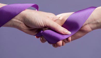 PROCURADORIA DA MULHER REFORÇA IMPORTÂNCIA DA DENÚNCIA E ACOLHIMENTO NO AGOSTO LILÁS