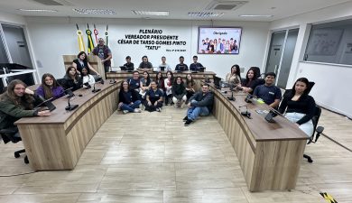 ALUNOS DO SENAI VISITAM LEGISLATIVO PELO PROJETO “CÂMARA DE PORTAS ABERTAS”