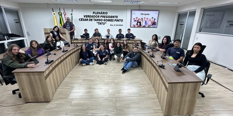 ALUNOS DO SENAI VISITAM LEGISLATIVO PELO PROJETO “CÂMARA DE PORTAS ABERTAS”