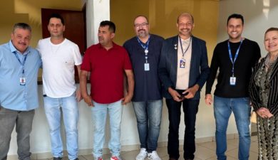 VEREADORES PARTICIPAM DE EVENTO QUE ESTREITA A PARCERIA PÚBLICO-PRIVADA DE EXTREMA