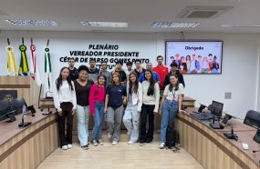 CÂMARA DE PORTAS ABERTAS RECEBE ALUNOS DO SENAI
