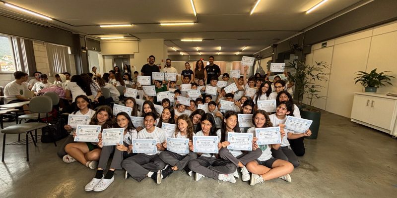 ALUNOS DO EDUCANDÁRIO PRIMEIROS PASSOS PARTICIPAM DE PROJETO DE EDUCAÇÃO PARA A CIDADANIA NA CÂMARA DE EXTREMA