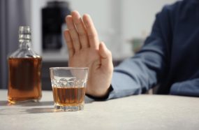 PROCON CÂMARA FAZ ALERTA SOBRE BEBIDAS ALCOÓLICAS ADULTERADAS