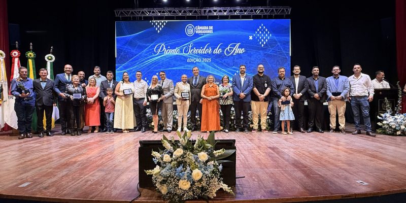 PRÊMIO SERVIDOR DO ANO DESTACA O FUNCIONALISMO PÚBLICO DE EXTREMA