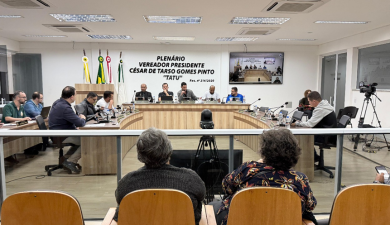 VEREADORES APROVAM PROJETOS DE SAÚDE,  EDUCAÇÃO E CULTURA NA 25ª REUNIÃO