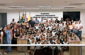 CÂMARA RECEBE CANTATA NATALINA DA ESCOLA CELSO FERREIRA PÓ
