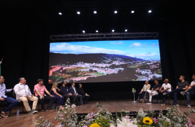 LEGISLATIVO PARTICIPA DO LANÇAMENTO DO PROGRAMA EXTREMA MEU LAR