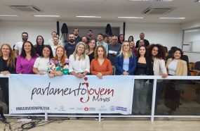 ESCOLAS DO LEGISLATIVO DE 15 CIDADES SE REÚNEM NA CÂMARA DE EXTREMA PARA FORMAÇÃO DE COORDENADORES DO PARLAMENTO JOVEM 2026