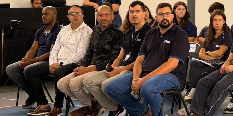 LEGISLATIVO PRESTIGIA INAUGURAÇÃO DA NOVA ESCOLA SESI EM EXTREMA 