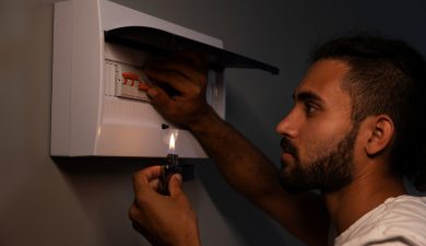DEFEITOS QUE ATINGEM A SAÚDE OU O PATRIMÔNIO DO CONSUMIDOR SÃO DE RESPONSABILIDADE DO FORNECEDOR