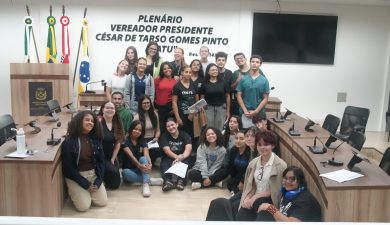 PARLAMENTO JOVEM PROMOVE OFICINA SOBRE COMUNICAÇÃO ASSERTIVA COM ESTUDANTES