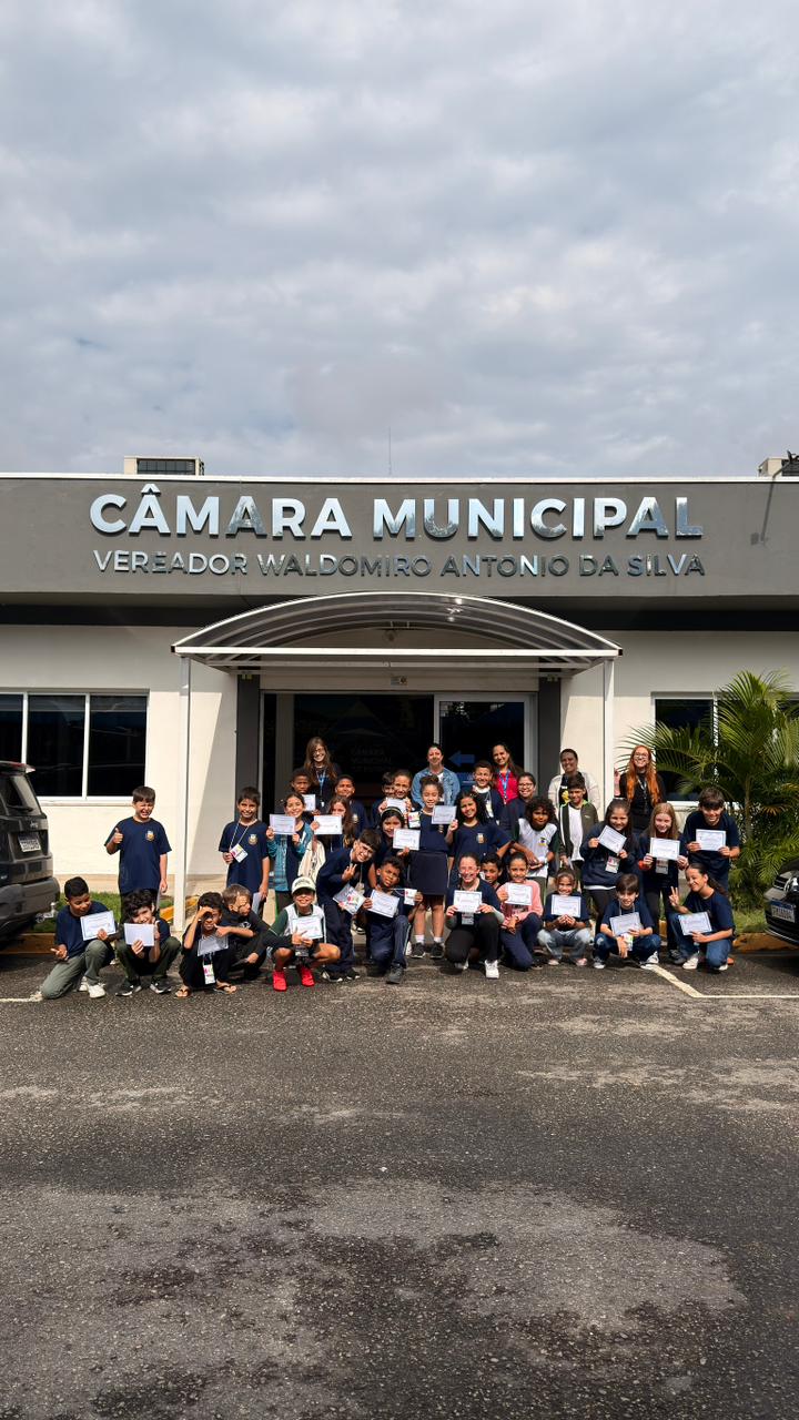 CÂMARA DE PORTAS ABERTAS RECEBE ALUNOS DA ESCOLA MUNICIPAL MARISTELA CARNIEL ONISTO