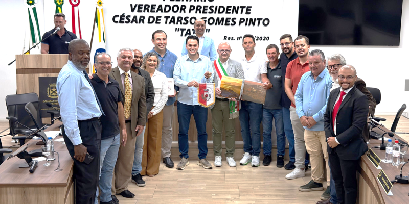 LEGISLATIVO DE EXTREMA FORTALECE LAÇOS COM A ITÁLIA EM SOLENIDADE DE HOMENAGEM A CASTELCUCCO